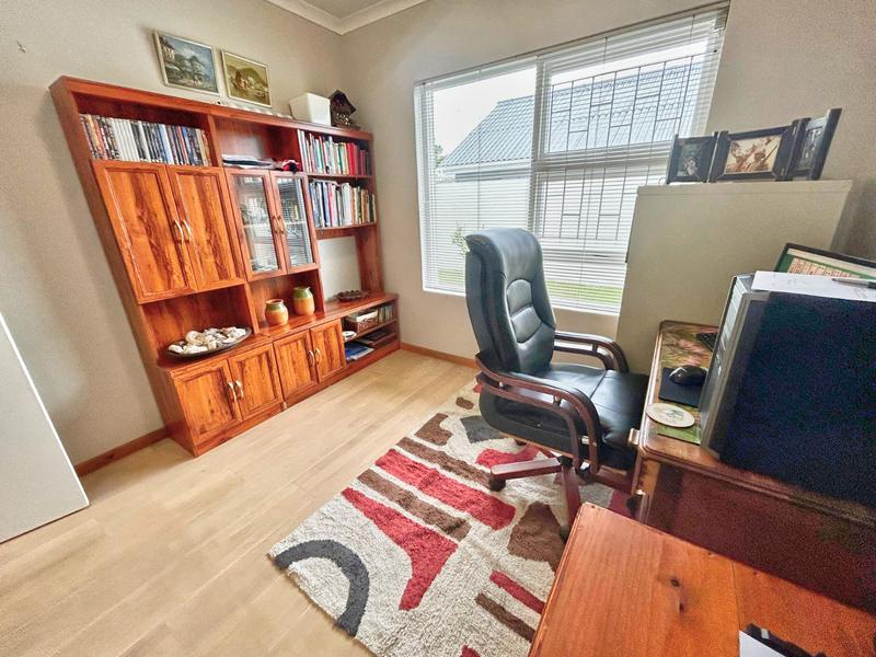 4 Bedroom Property for Sale in Stilbaai Wes Western Cape